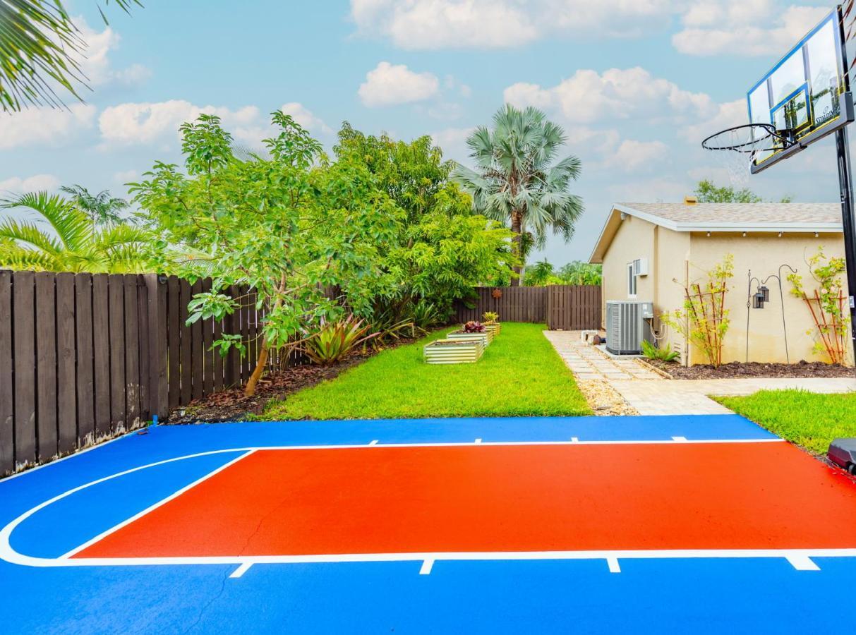 Colorful Home - Pool - Game Room - Basketball Court - Bbq & More Fort Lauderdale Exteriér fotografie